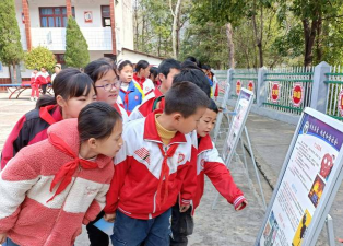 冕宁县锦屏乡中心校