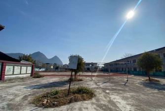 斗山镇浮石中学