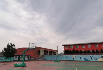 新民镇初级中学