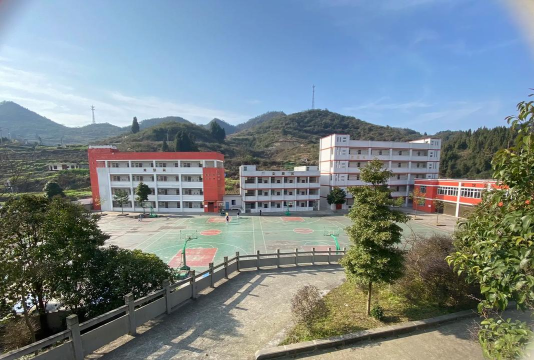 都匀市甘塘镇邦水中心校