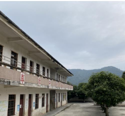织金县白泥乡白泥中学