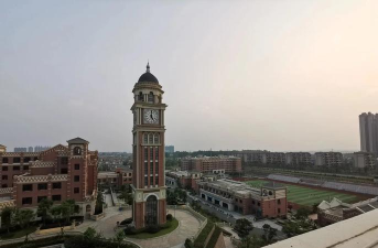 四川成都航空旅游专修学院