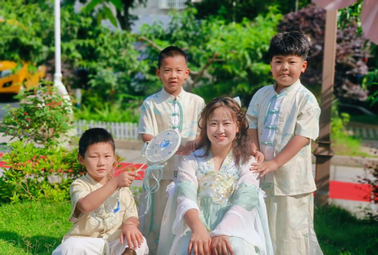 英德市东华镇黄陂开心幼儿园