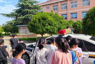 歪头山镇中心校