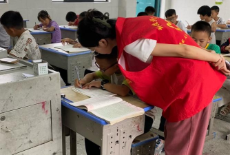 洪湖市新滩镇荻障初级中学