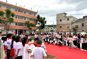 兴义市万屯镇盘兴学校