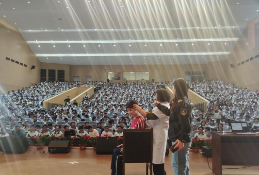 内蒙古乌兰察布市察右中旗黄羊城中心校