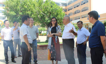 洪纳海乡中心学校