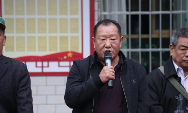 罗甸县凤亭乡中心校