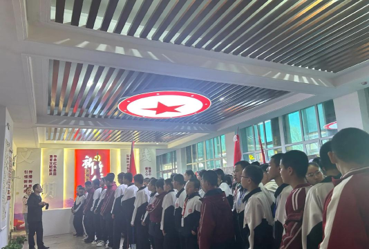 芳草湖总场中学