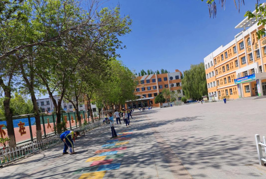 天拖厂子弟学校