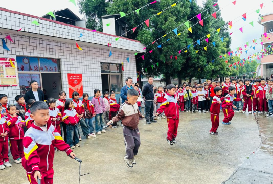 耿马县勐撒镇洛凌中心完小