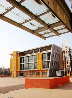 北京昌平区前锋学校