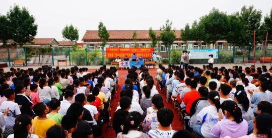 河北省黄骅市常郭镇毕孟中学