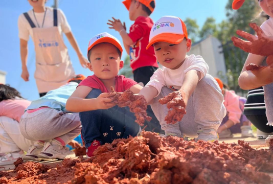 大足县龙石镇白土村幼儿园