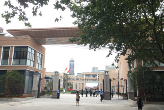 沧州市向明中学