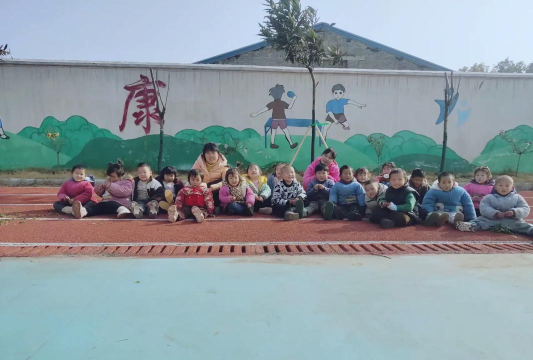 实录乡阳棚坳村幼儿园