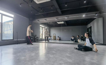 乌海市沙城暴舞蹈艺术培训有限公司