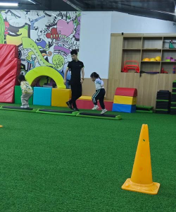 佛山市南海区往上起跳体育培训有限公司