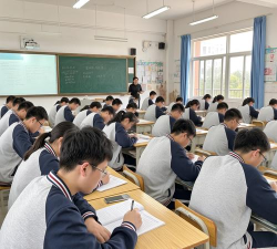 汤神庙镇第一初级中学