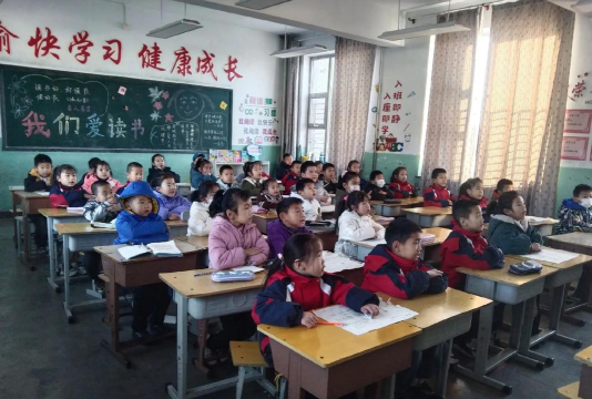 平阳县闹村乡中心小学