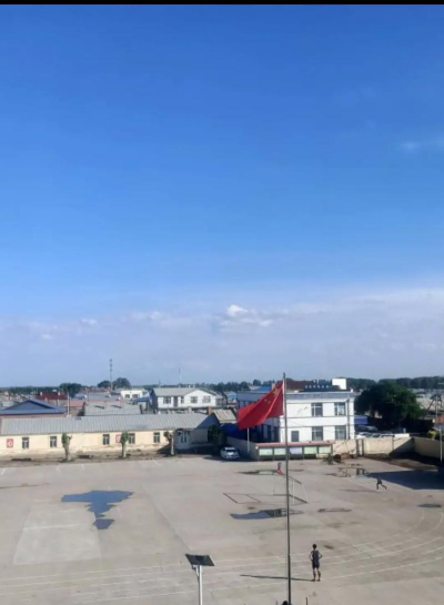 双城市现代中学