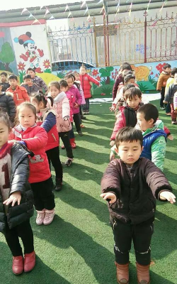 滕州市龙阳镇从条村幼儿园