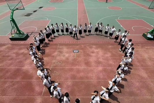 来宾市兴宾区蒙村乡第一初级中学