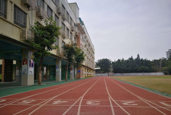 昆仑镇西龙小学