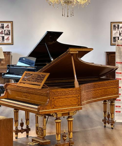 郧阳区辛巴星茗人钢琴