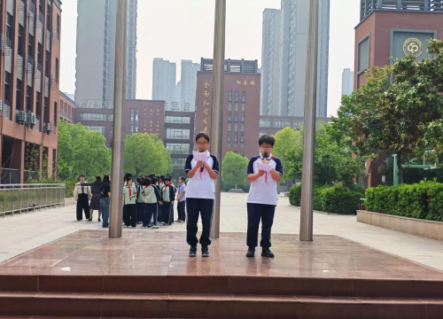 海门市国强初级中学