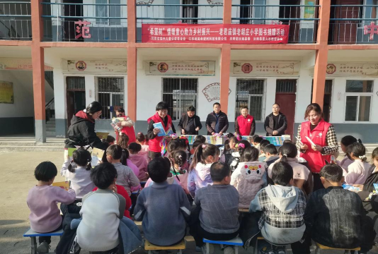 苍山县兴明乡中心小学