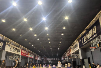 平南县狂篮篮球俱乐部有限公司