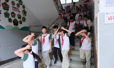 三台县潼川镇第一小学校