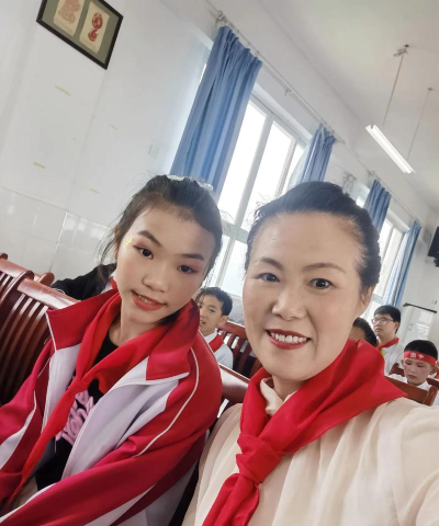 安居区白马镇青峰村小