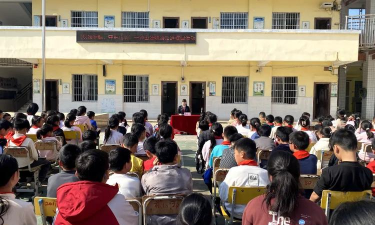 钟山镇升平完小