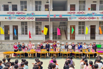 大足县三驱镇灯塔中心小学跃龙村小