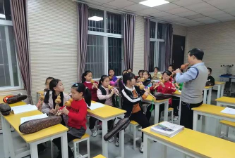 巴庙镇中心小学