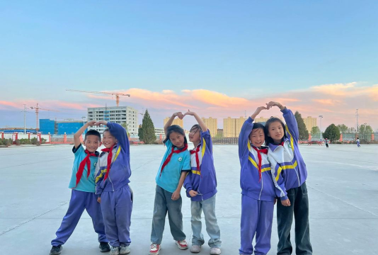 平凉市崆峒区草峰镇岭后小学