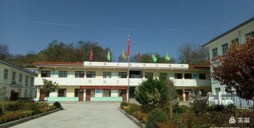 甘肃省西和县姜席镇马集小学