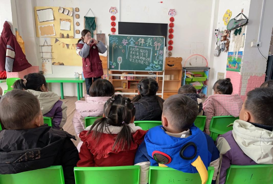 临川区玉茗居委会地毯厂幼儿园