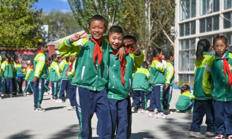 阿合塔拉中心小学