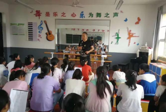 迎风乡迎风九年制学校