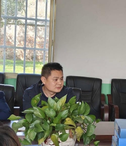 新田铺镇长冲铺中学