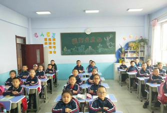 松原市宁江区临江小学