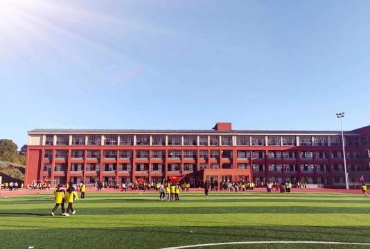 大连奶牛场小学