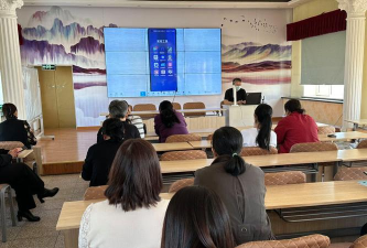 额尔古纳市第三小学