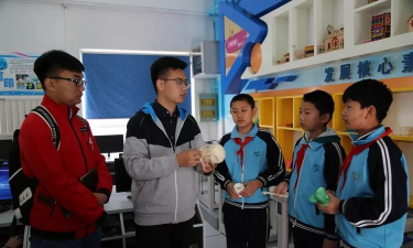 秦皇岛市海港区滨河路小学