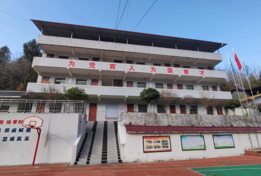 太原市尖草坪区柏板乡镇城中心校