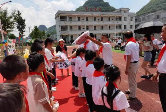 康保县青龙村小学